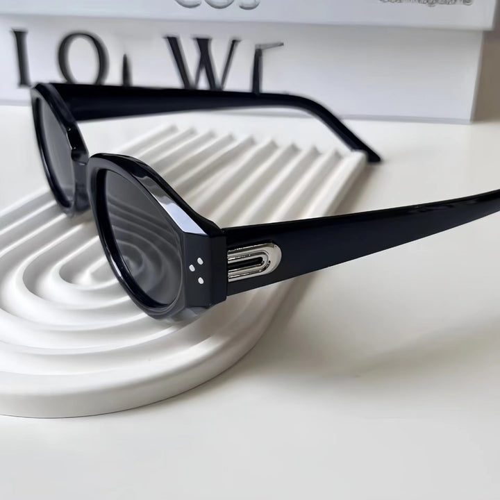 Women's fashionable retro sunglasses in cat eye style Bowlift