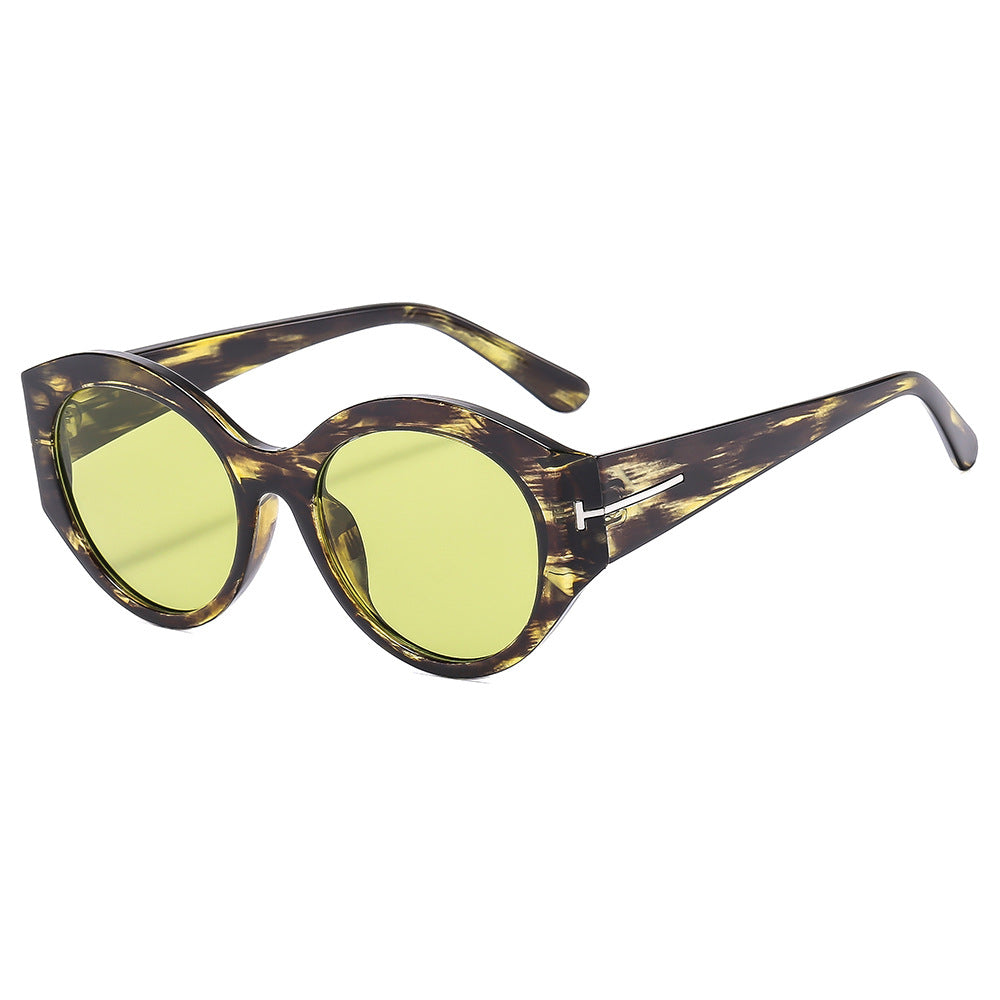 Ladies Cat-Eye Sunglasses with extravagant frame and UV protection Bowlift