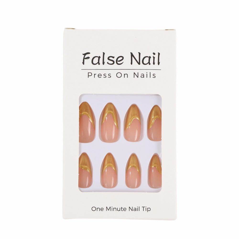 Artificial nails with elegant gold accent Bowlift