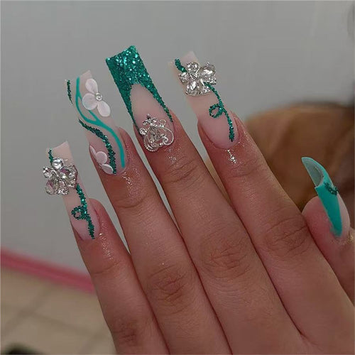 Glamorous Decorative Nail Art Bowlift