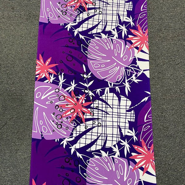 Beach towel with tropical flamingo design Bowlift