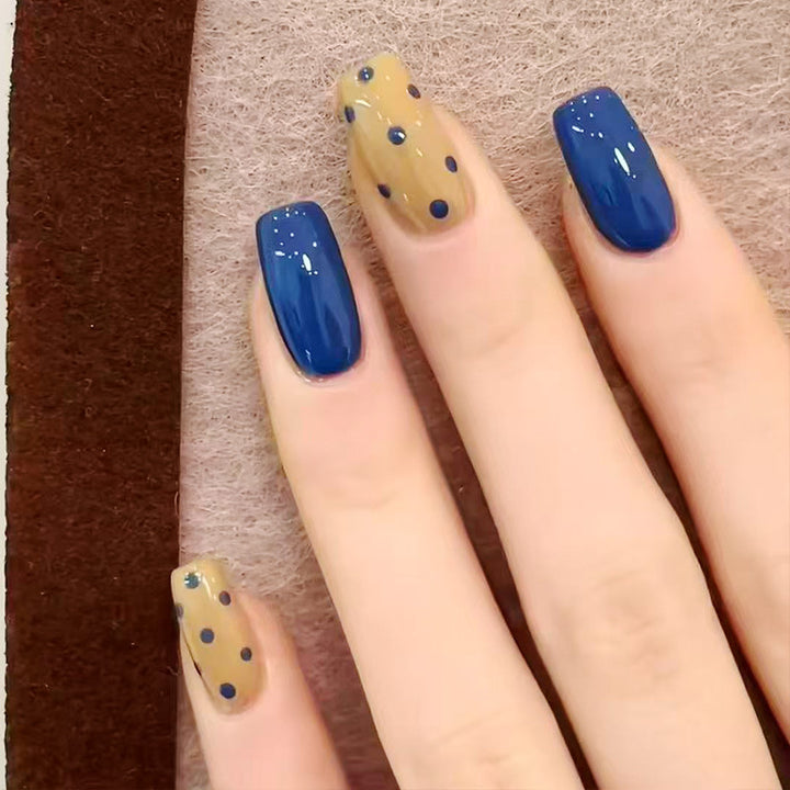 Whimsical Bear-Themed Press-On Nail Art Kit Bowlift