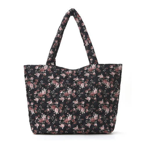 Trendy shopping bag with cute bear and strawberry design Bowlift