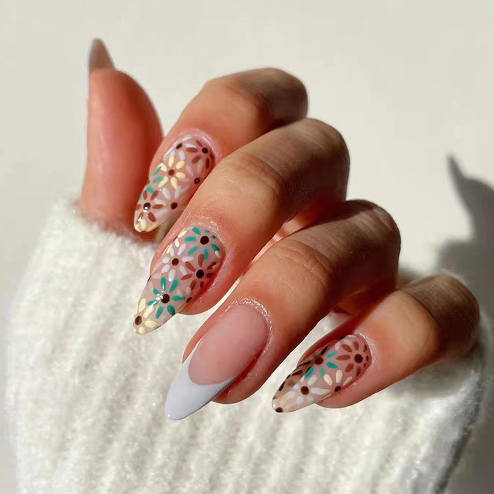 Artful nails with floral design Bowlift