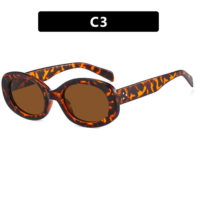 Ladies fashionable sunglasses in stylish oval design Bowlift