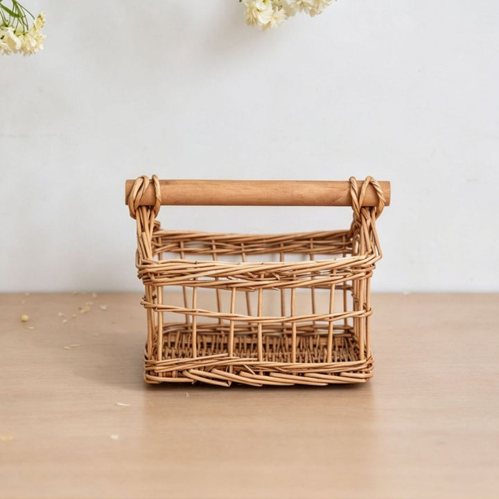 Handcrafted storage basket with wooden handle Bowlift