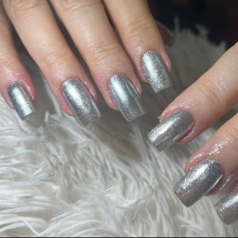 Shimmering Metallic Press-On Nail Set Bowlift
