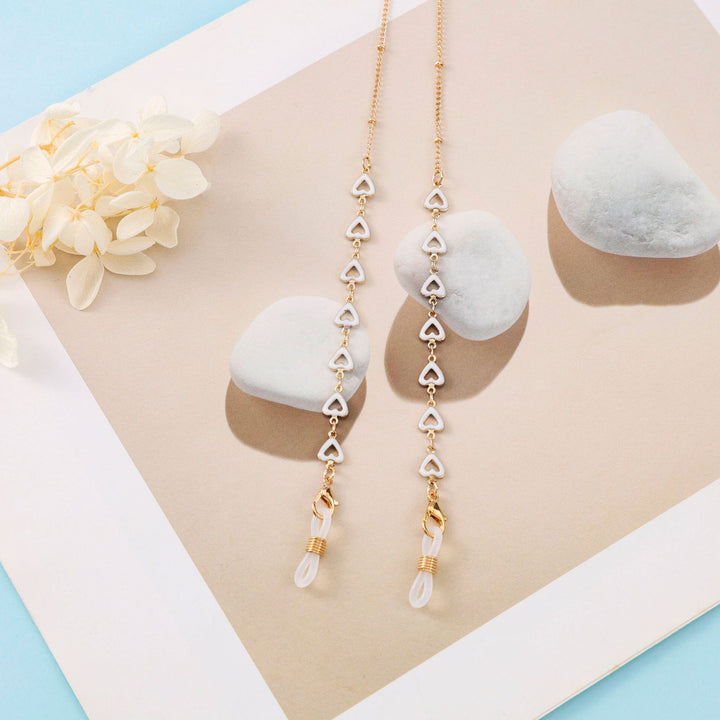 Heart-Shaped Eyewear Chain Bowlift