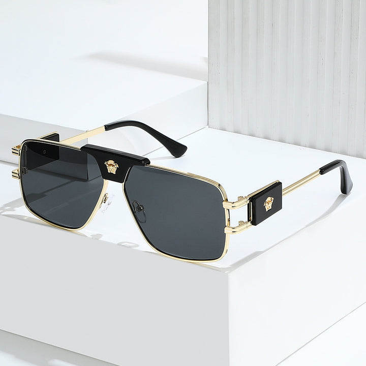 Women's stylish sunglasses with modern, square frame Bowlift