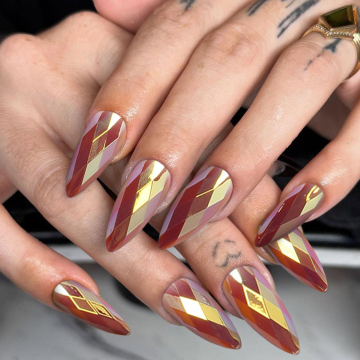 Diamond-Shaped Press-On Nail Set Bowlift