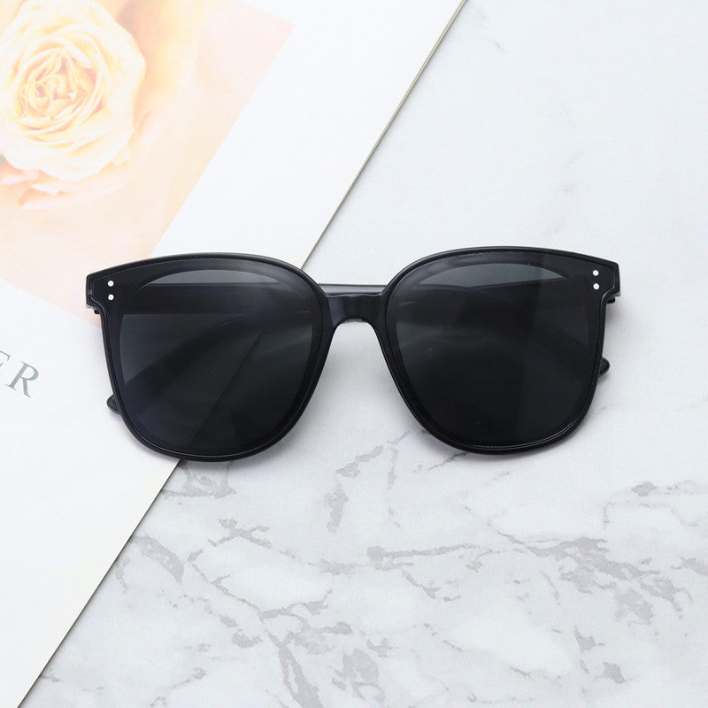 Contemporary Square Frame Sunglasses Bowlift