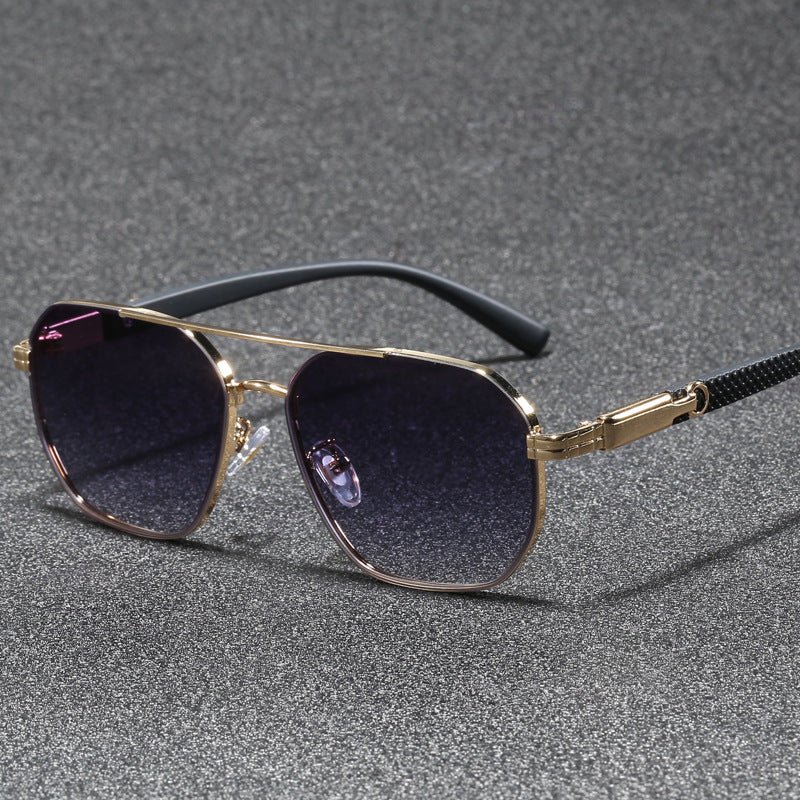 Women’s fashionable sunglasses with stylish accents Bowlift