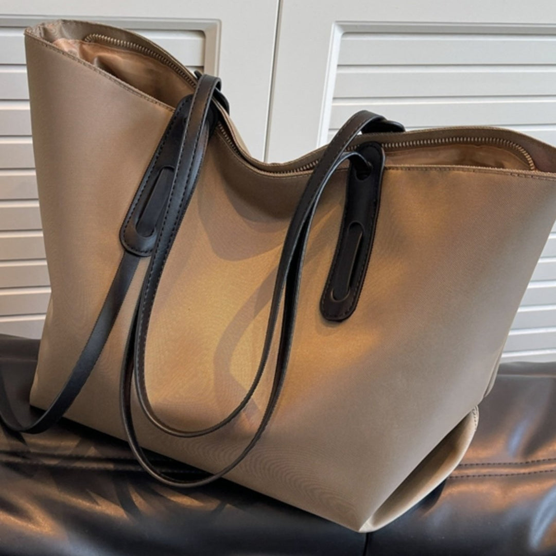 Sleek Minimalist Tote Bag Bowlift