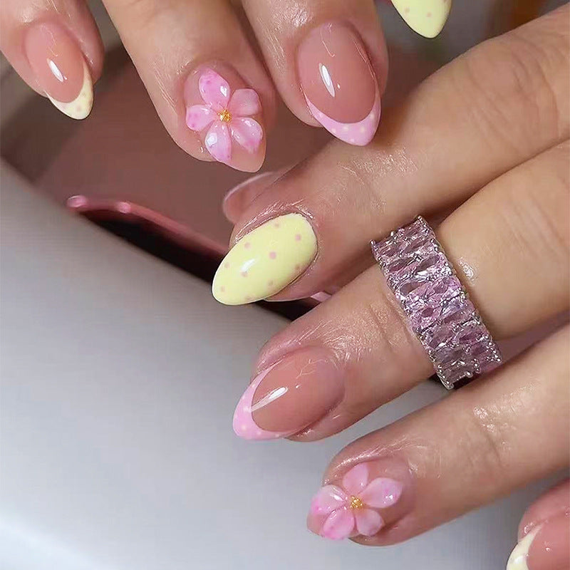 Floral Elegant Press-On Nail Set Bowlift