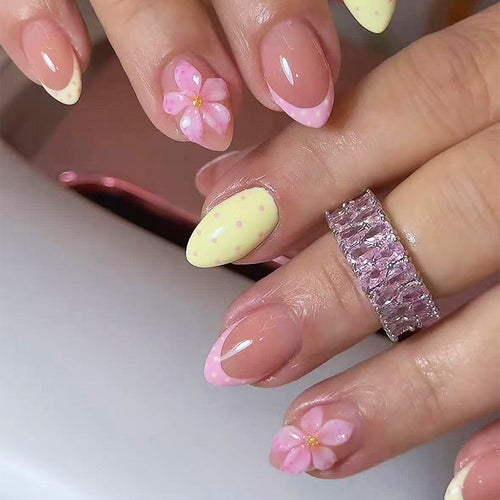 Floral Elegant Press-On Nail Set Bowlift