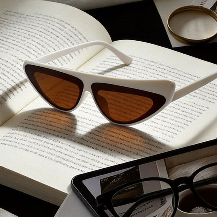 Women Cat-Eye Sunglasses with trendy asymmetrical design Bowlift