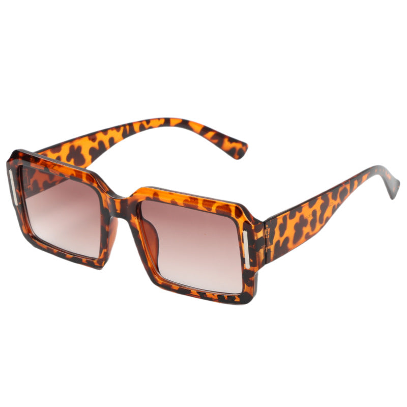 Women's trendy square sunglasses in minimalist design Bowlift