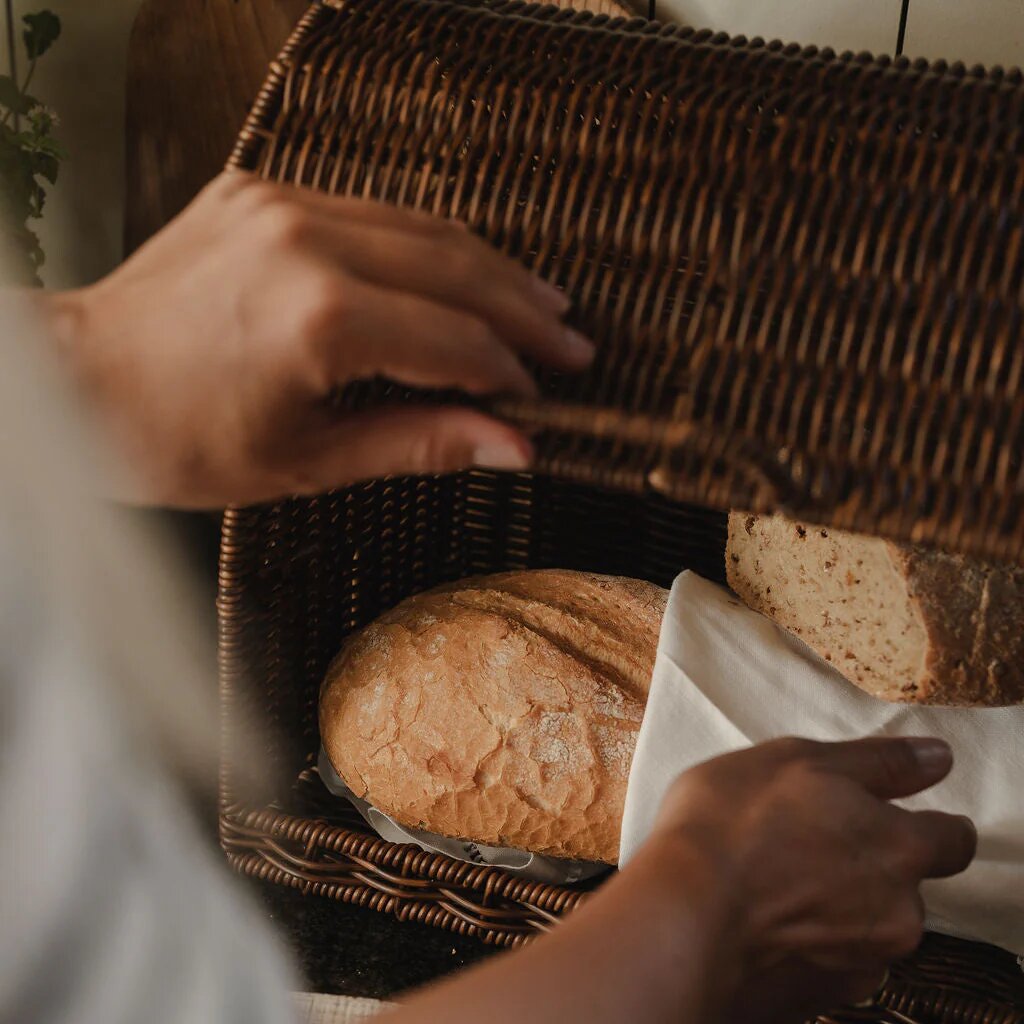 Bread basket with lid Bowlift