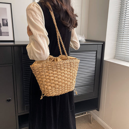 Hand-knotted straw tote bag Bowlift