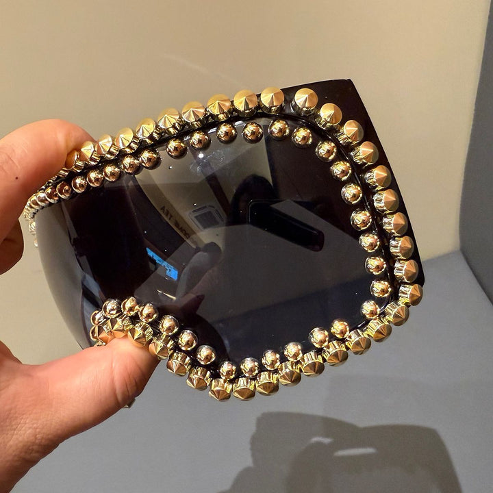 Ladies fashionable ski goggles with glamorous rhinestone embellishment Bowlift