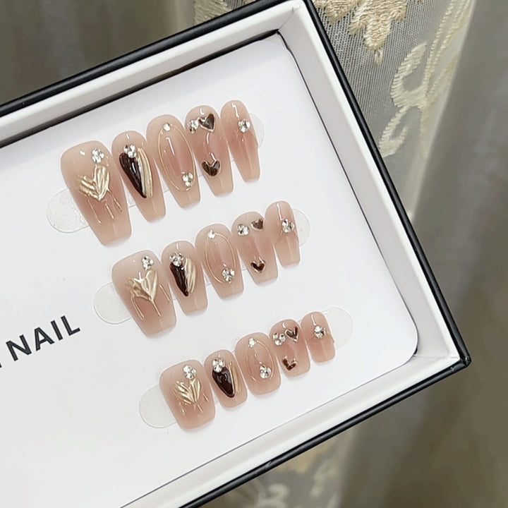 Artistic Floral Nail Art Set with Rhinestones Bowlift