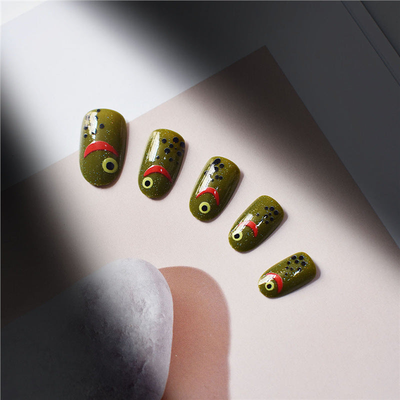 Fashionable Matte Finish Press-On Nails with Metallic Stripes Bowlift