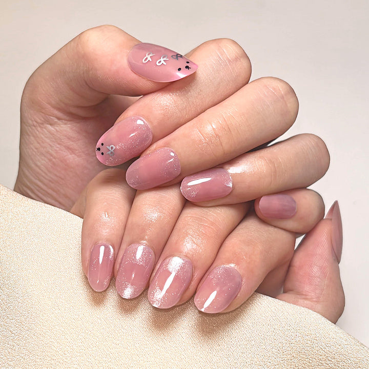 Artificial nail art with playful bunny design Bowlift
