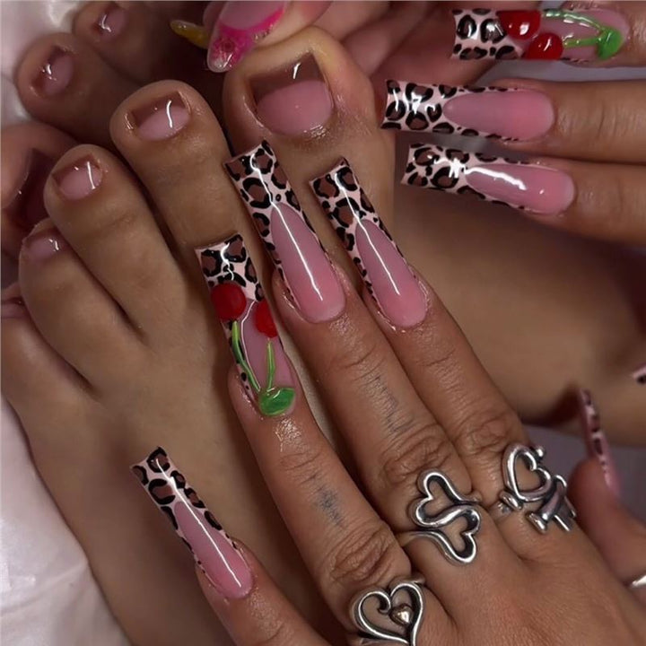Artistic Floral Press-On Nail Art Bowlift
