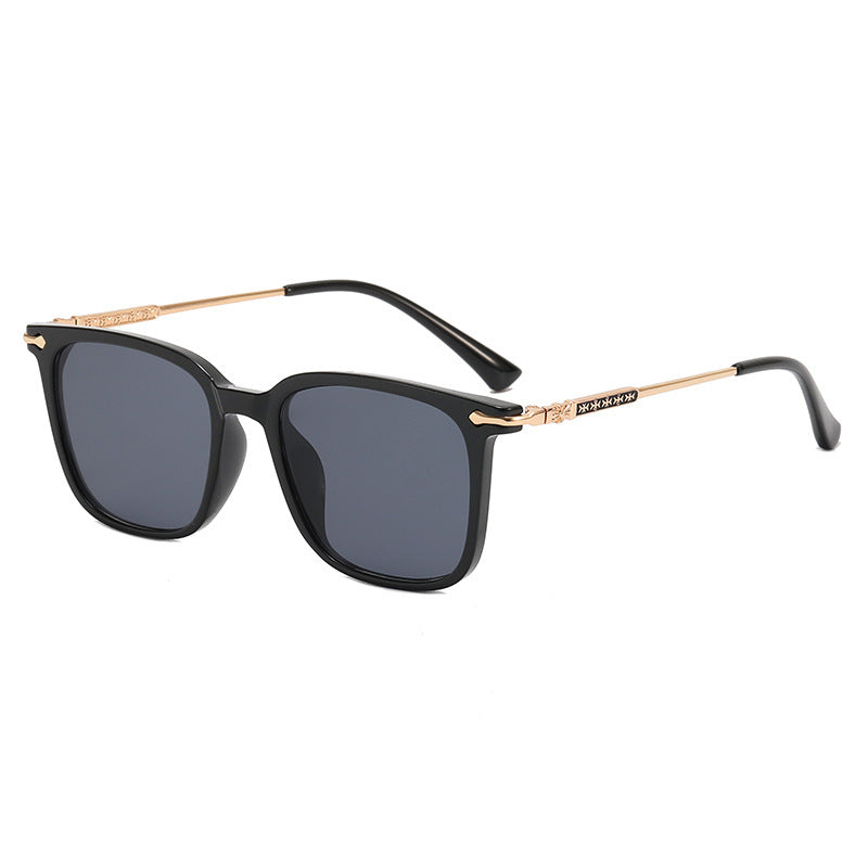 Ladies fashionable sunglasses with elegant frame and contrasting lenses Bowlift