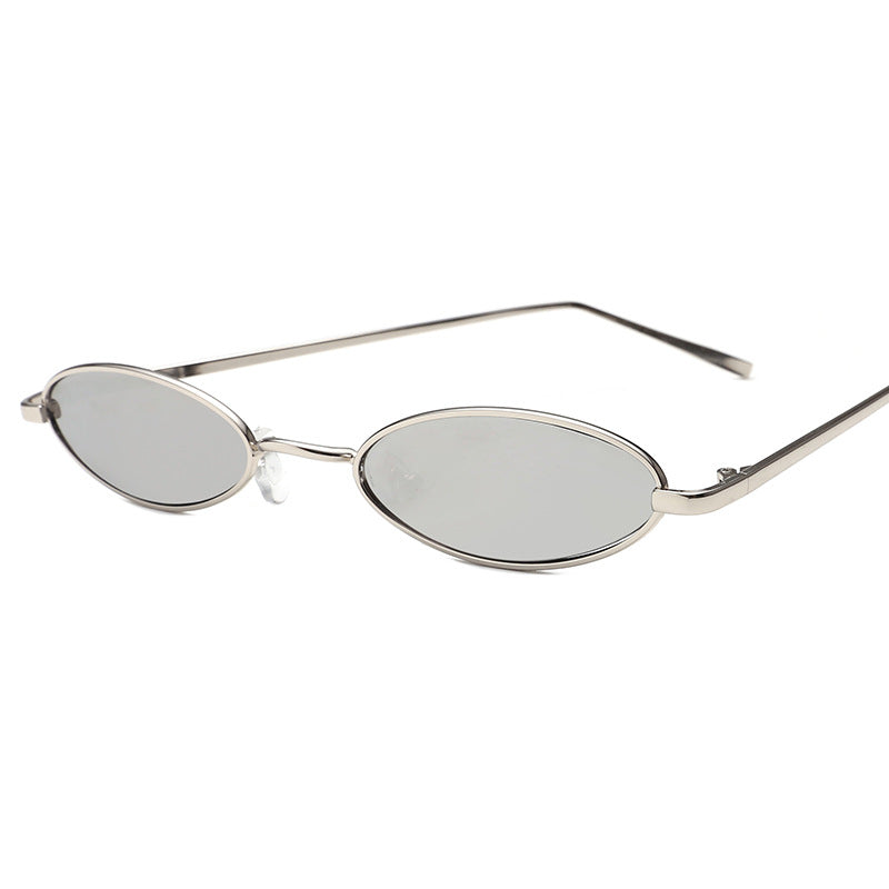 Ladies elegant sunglasses in oval metal frame Bowlift