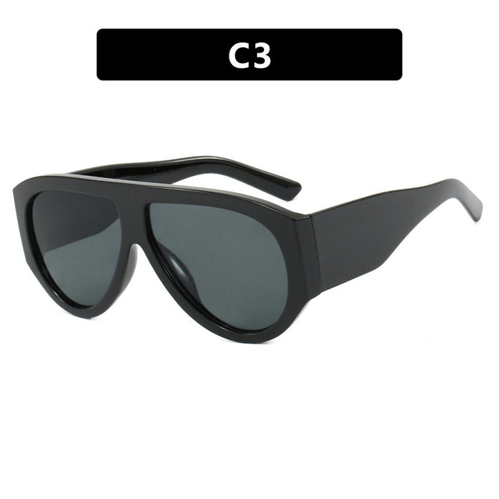 Women extravagant oversized sunglasses with angled frame Bowlift
