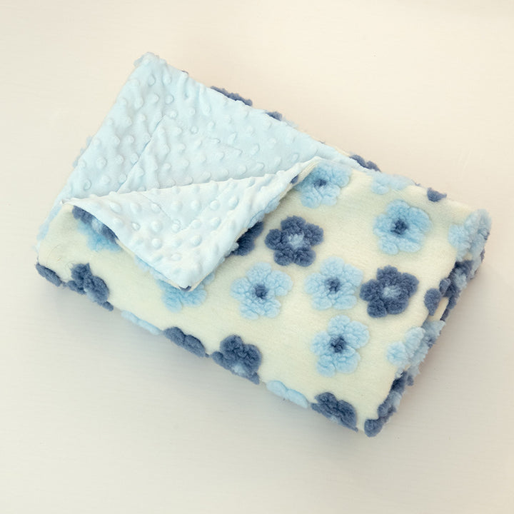 Ladies soft and cuddly microfiber blanket with floral pattern Bowlift