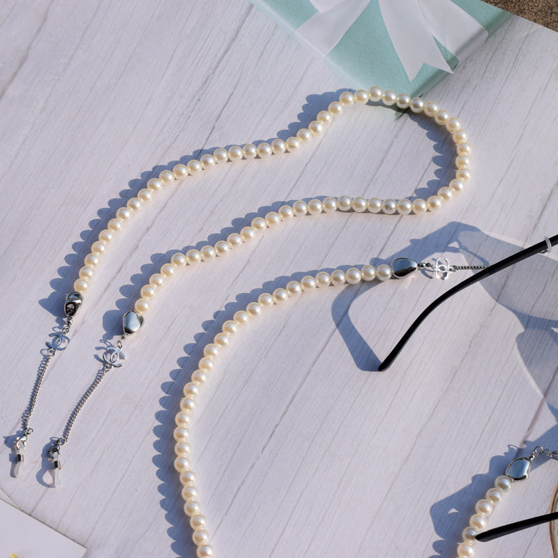 Elegant Faux Pearl Eyewear Chain Bowlift