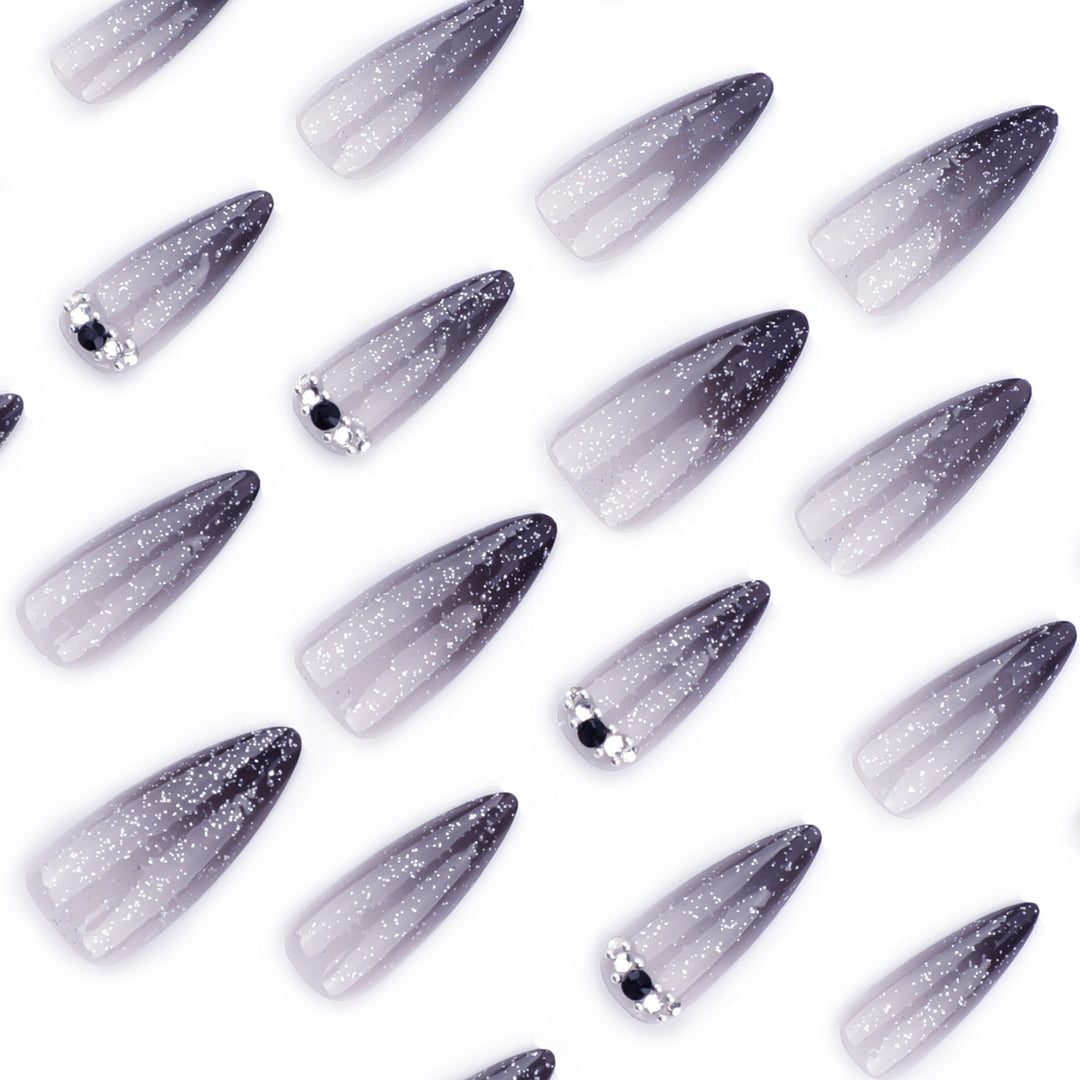 Glamorous artificial nails with sparkling accents Bowlift