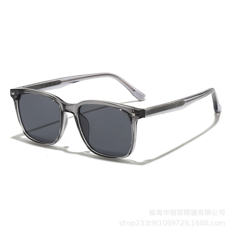 Women's robust sunglasses in modern retro design Bowlift