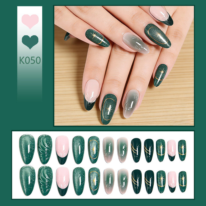 Artificial nails with luxurious metallic and glitter details Bowlift