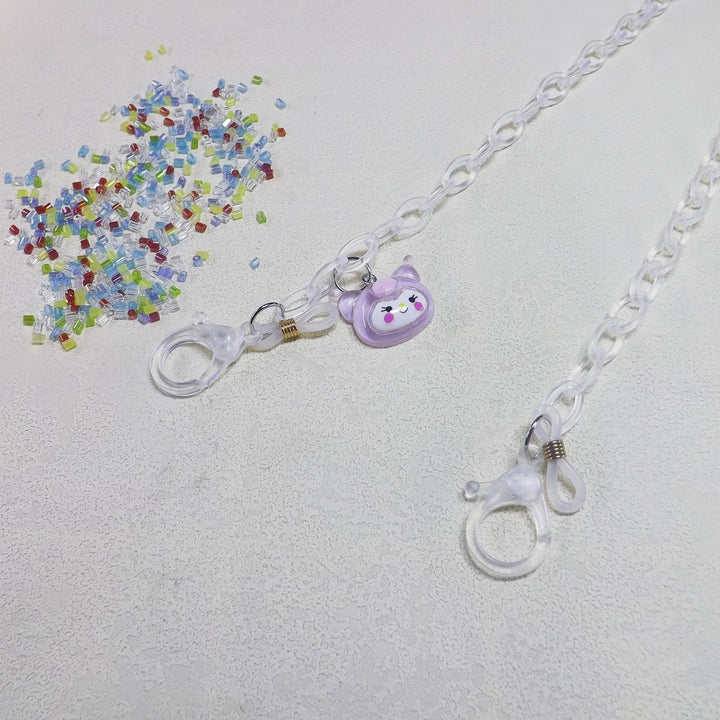 Playful glasses holder chain made of transparent material Bowlift