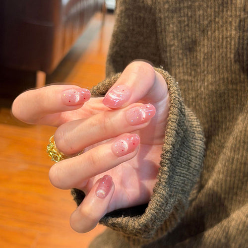 Artificial nails with glamorous glitter effect Bowlift