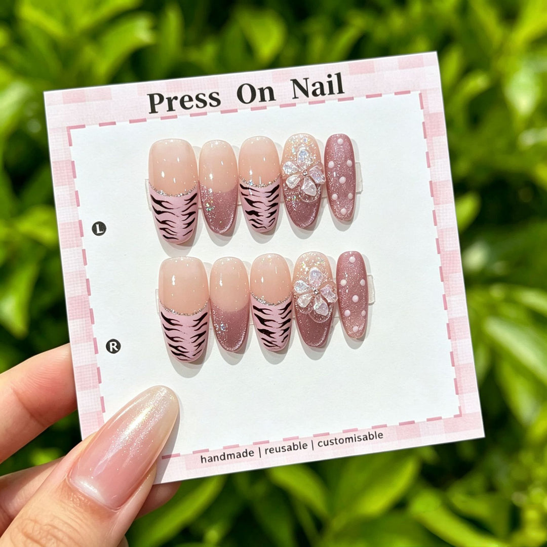 Handmade Decorative Press-On Nails Set with Gem and Bow Accents
