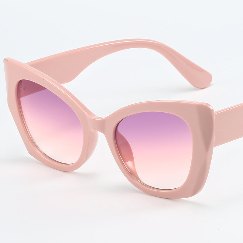 Ladies Fashion Cat-Eye Sunglasses with Elegant Design Bowlift