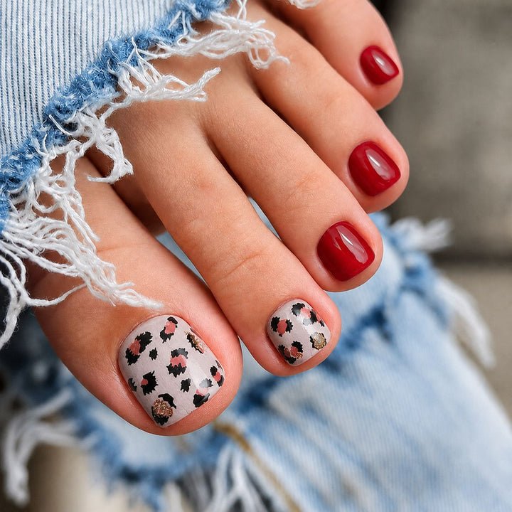 Self-adhesive artificial nails Bowlift