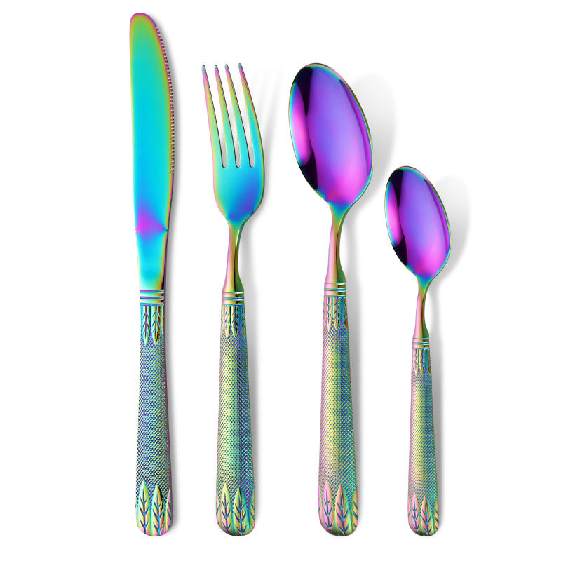Elegant teaspoon with artistic handle design Bowlift