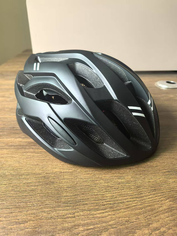 High-Performance Cycling Helmet Bowlift