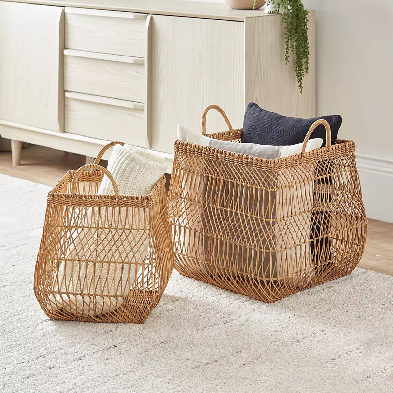 Playful storage basket made of handwoven wicker Bowlift
