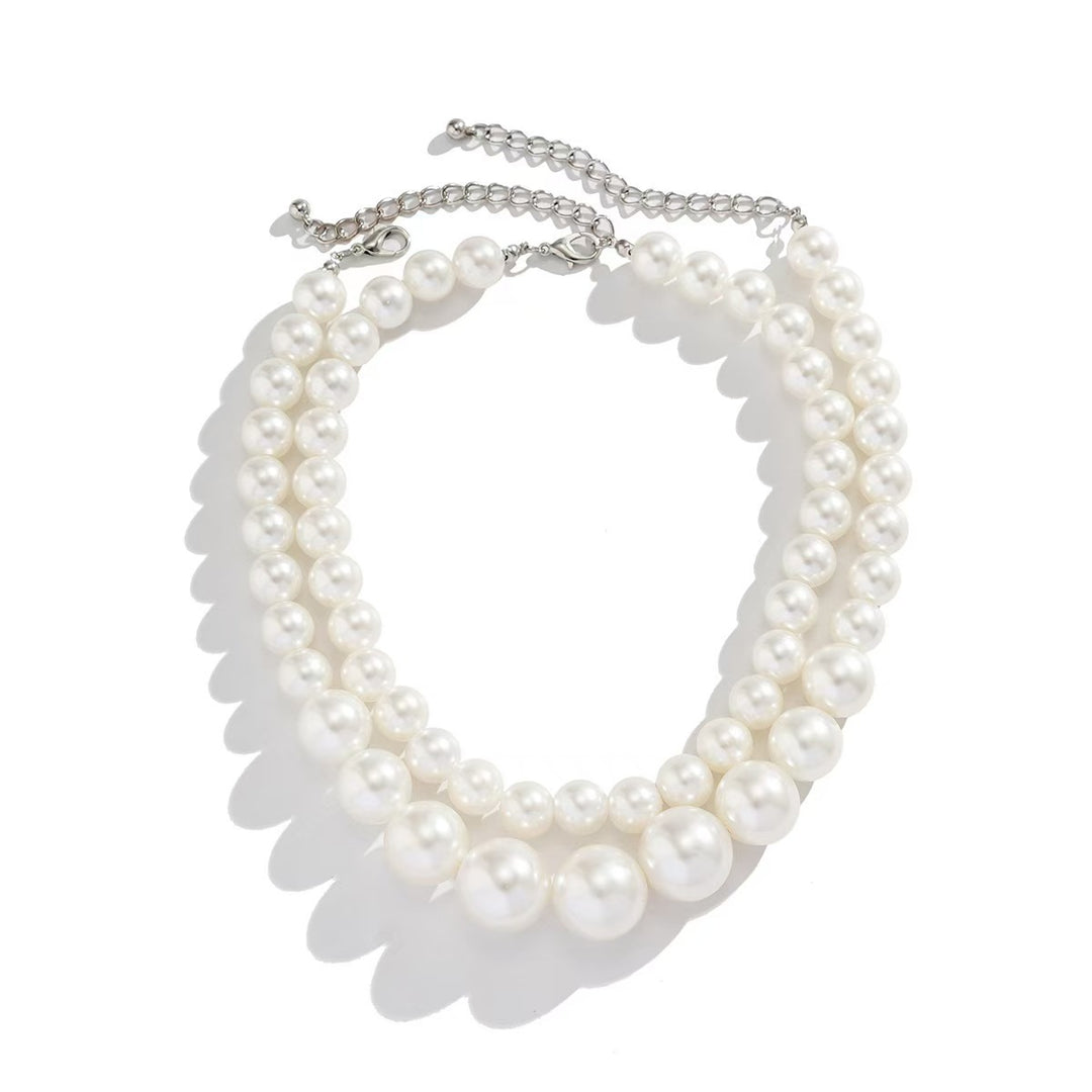 Elegant pearl necklace with double strand Bowlift
