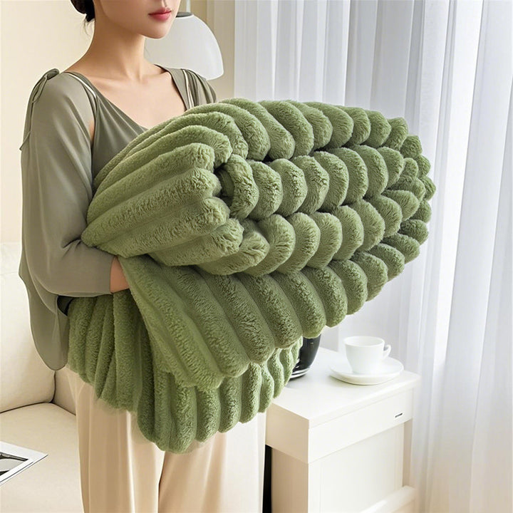 Ladies Snuggle Blanket Bowlift