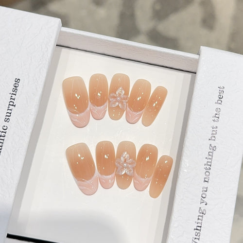 Artificial nails with romantic 3D flower accents Bowlift