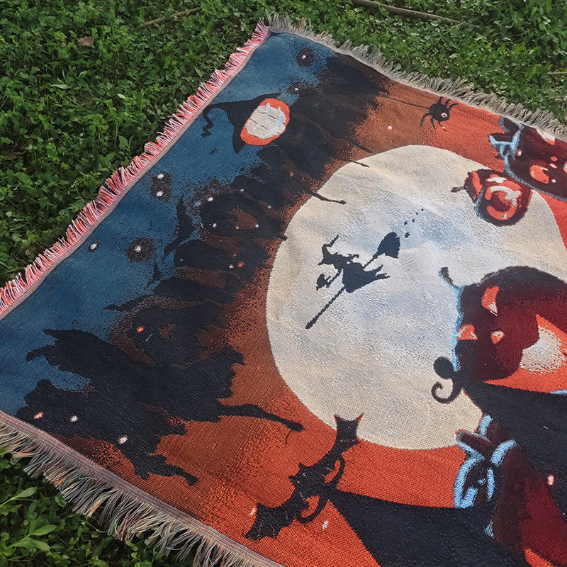 Halloween-Themed Decorative Throw Blanket