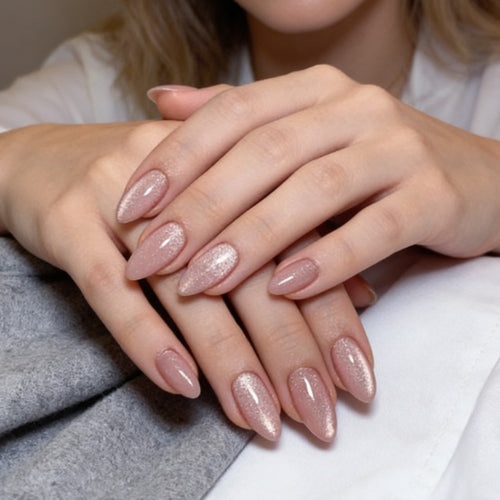 Glittering and Elegant Artificial Nails Bowlift