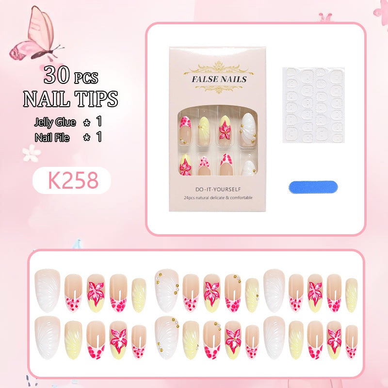 Nail art set with fine flower details Bowlift